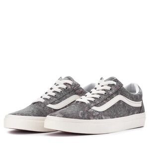 Vans Old Skool Sneaker (NWOT)